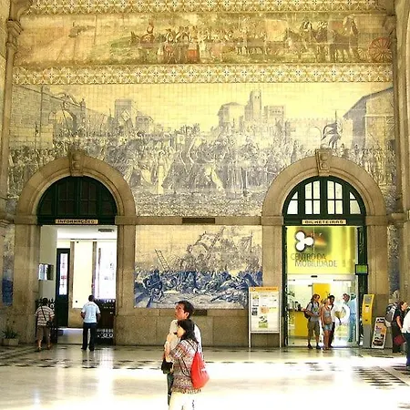 Floor With Sunny Balconies * Порту