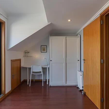 Apartament Floor With Sunny Balconies