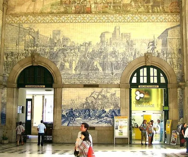 Floor With Sunny Balconies * Oporto