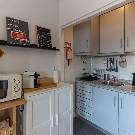 דירה Floor With Sunny Balconies *