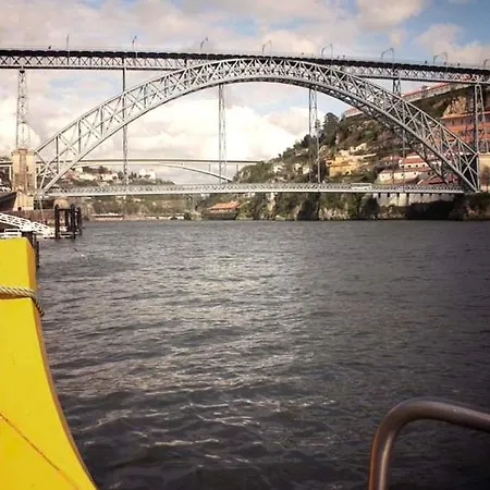 דירה Floor With Sunny Balconies *